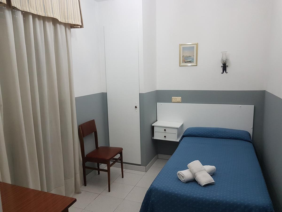 Hostal Restaurante Classic Columbrianos Εξωτερικό φωτογραφία