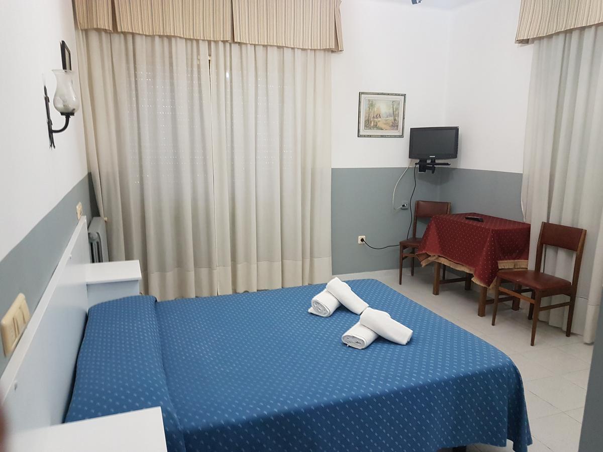 Hostal Restaurante Classic Columbrianos Εξωτερικό φωτογραφία