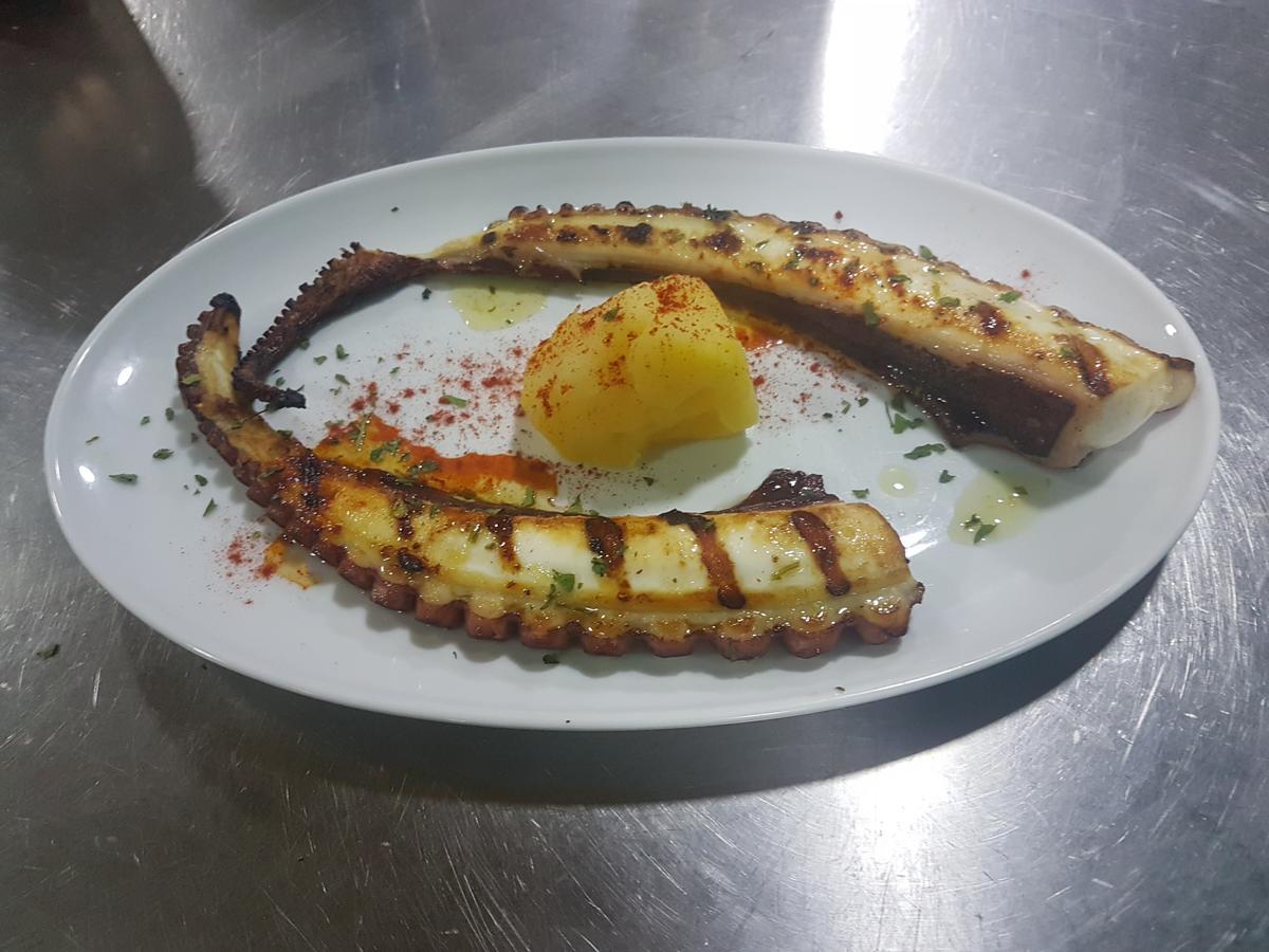 Hostal Restaurante Classic Columbrianos Εξωτερικό φωτογραφία
